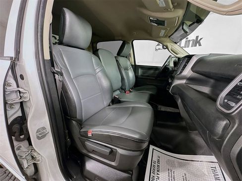 Used 2019 RAM 2500 Tradesman w/ Chrome Appearance Group image 30