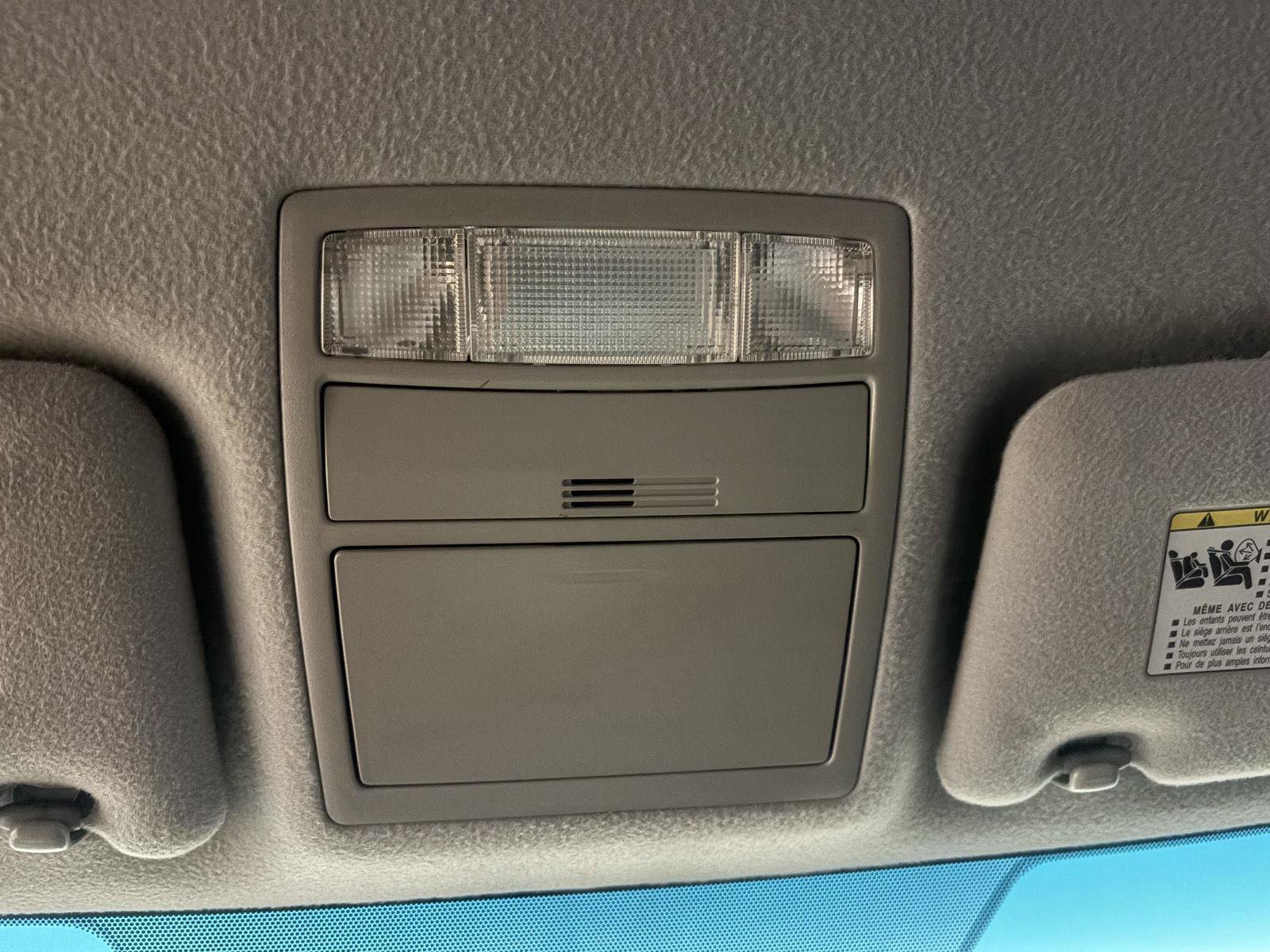 Used 2011 Toyota Camry LE FWD image 31