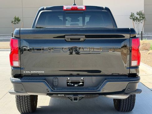 Used 2025 Chevrolet Colorado Z71 w/ Technology Package AWD/4WD image 7