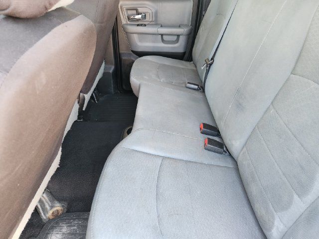 Used 2017 RAM 1500 Classic SLT AWD/4WD image 28