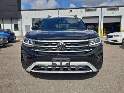 Used 2023 Volkswagen Atlas Cross Sport SE w/ Panoramic Sunroof Package AWD/4WD image 3