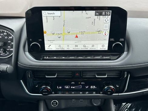 Used 2023 Nissan Rogue SL w/ SL Premium Package image 35