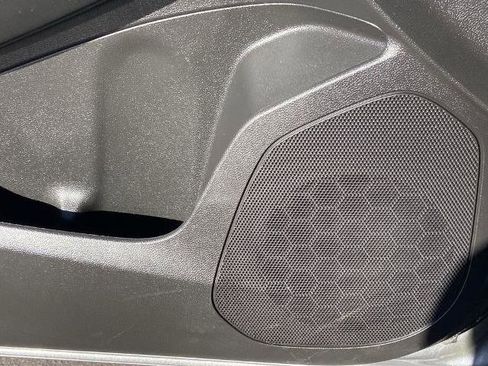 Used 2025 Chevrolet Trax LT w/ Driver Confidence Package image 19