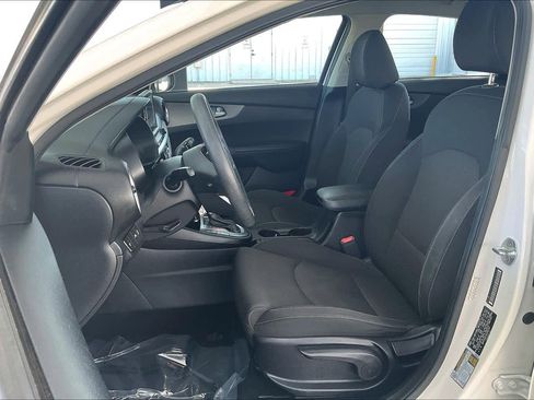 Used 2019 Kia Forte LXS image 16