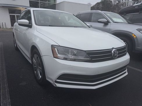 Used 2017 Volkswagen Jetta S image 5