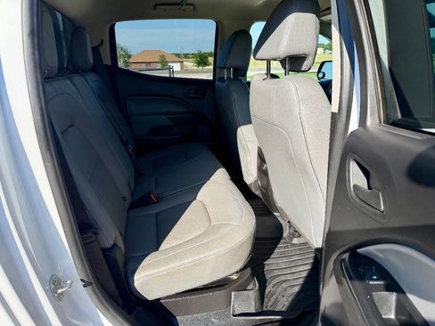 Used 2019 Chevrolet Colorado W/T w/ WT Convenience Package AWD/4WD image 16