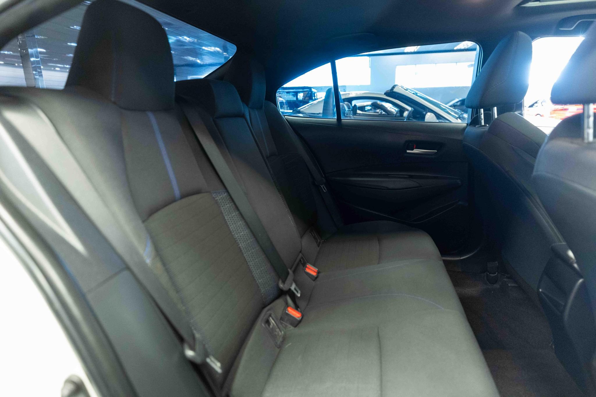 Used 2022 Toyota Corolla SE w/ Carpet Mat Package (TMS) FWD image 13