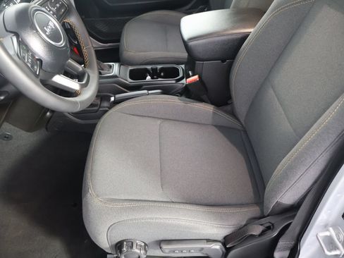 Used 2024 Jeep Wrangler Unlimited AWD/4WD image 20