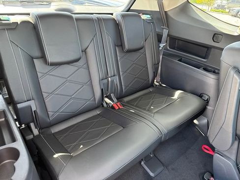 New 2026 Volkswagen Atlas SE image 24