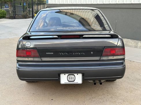 Used 1989 Nissan Maxima SE image 27