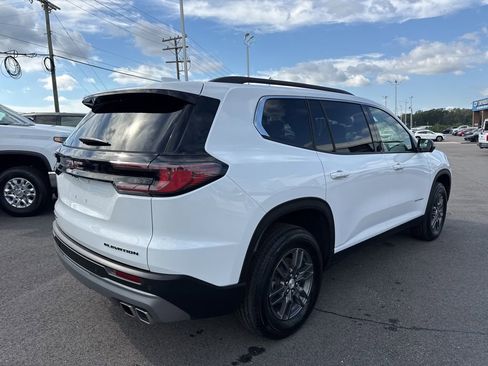 Used 2025 GMC Acadia Elevation image 5