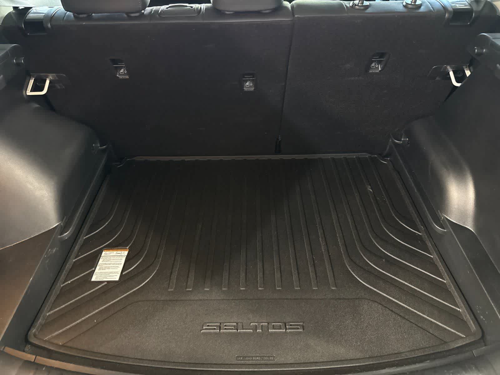 Used 2022 Kia Seltos SX w/ Sunroof Package AWD/4WD image 16