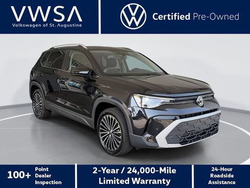 Certified 2025 Volkswagen Taos SE FWD image 1