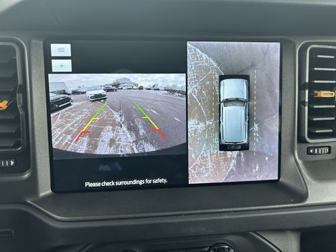 Used 2024 Ford Bronco Badlands image 14