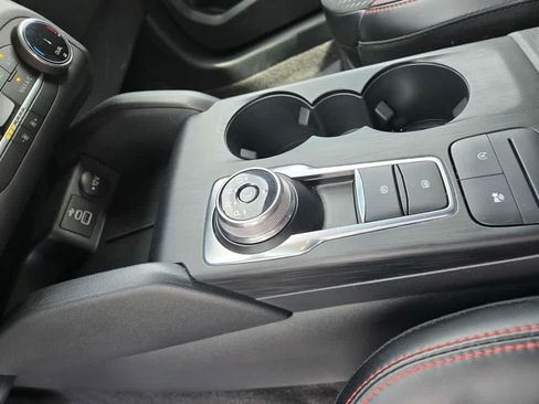 Used 2025 Ford Escape ST-Line FWD image 13