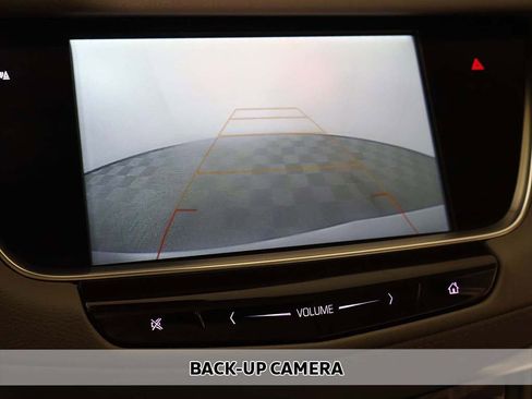 Used 2018 Cadillac XT5 Luxury w/ Driver Awareness Package image 8