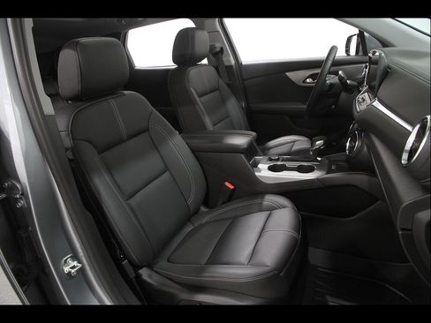 Used 2026 Chevrolet Blazer LT w/ LPO, Black Sport Package AWD/4WD image 19