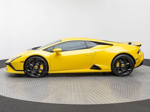 Used 2023 Lamborghini Huracan Tecnica RWD image 3