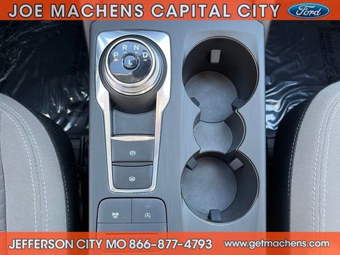 Used 2022 Ford Escape SE w/ SE Sport Appearance Package image 16