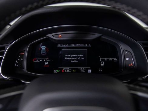 Used 2023 Audi Q8 Prestige image 21