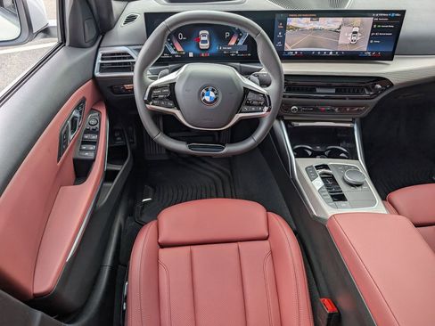 Used 2025 BMW 330i xDrive Sedan w/ Premium Package image 23