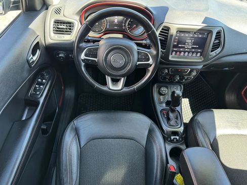 Used 2020 Jeep Compass Trailhawk AWD/4WD image 9