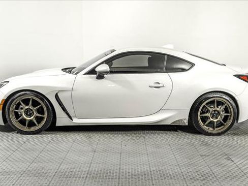 Used 2022 Subaru BRZ Limited RWD image 3