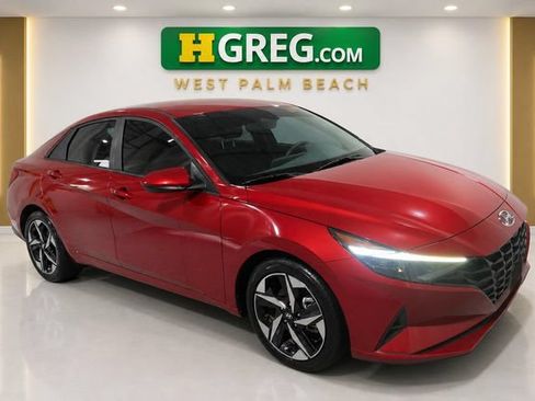 Used 2023 Hyundai Elantra SEL w/ Convenience Package FWD image 4
