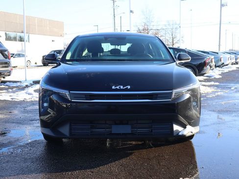 New 2025 Kia K4 LXS image 2