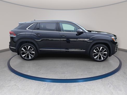 New 2026 Volkswagen Atlas Cross Sport SEL Premium R-Line AWD/4WD image 4