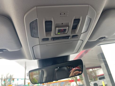 Used 2022 Toyota Highlander XLE image 72