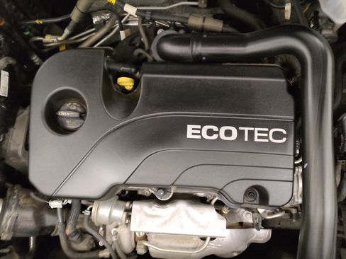 Used 2022 Chevrolet Equinox LS AWD/4WD image 30