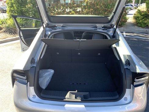 Certified 2025 Toyota Prius Plug-In Hybrid image 33