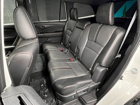 Used 2022 Honda Pilot TrailSport image 14