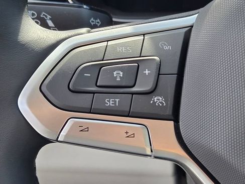 New 2026 Volkswagen Jetta SE FWD image 25