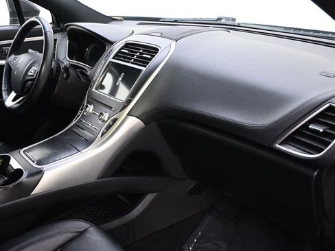 Used 2018 Lincoln MKX Premiere FWD image 12