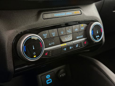 Used 2022 Ford Escape SEL w/ Technology Package image 24