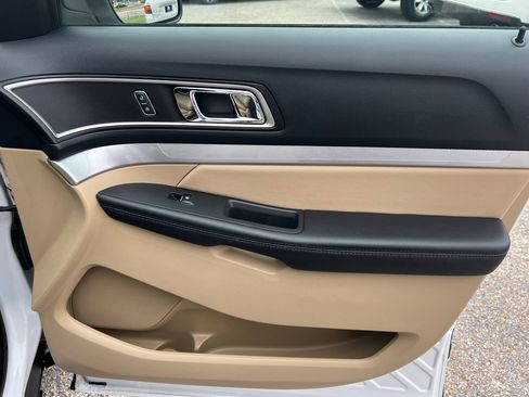 Used 2016 Ford Explorer XLT w/ Equipment Group 202A image 43