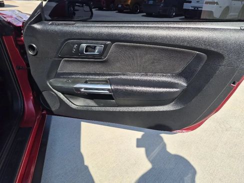 Used 2020 Ford Mustang Coupe RWD image 16