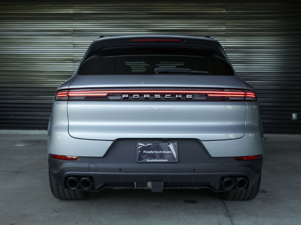 Certified 2026 Porsche Cayenne AWD/4WD image 6
