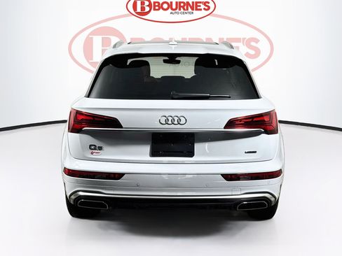 Used 2023 Audi Q5 2.0T Premium w/ Convenience Package AWD/4WD image 9