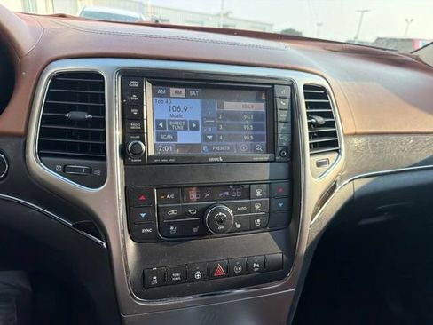 Used 2012 Jeep Grand Cherokee Overland Summit AWD/4WD image 11