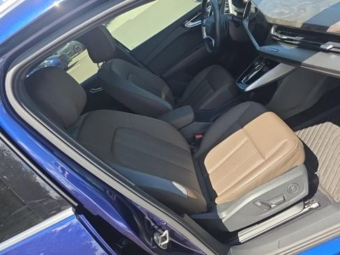 Used 2023 Audi Q4 e-tron Premium Plus w/ Premium Plus RWD image 10