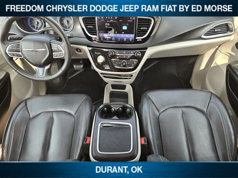Used 2022 Chrysler Pacifica Touring-L FWD image 19