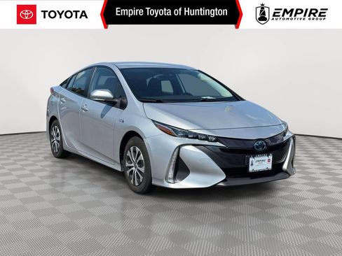 Used 2021 Toyota Prius Prime LE w/ Carpet Mat Package (TMS) FWD image 1