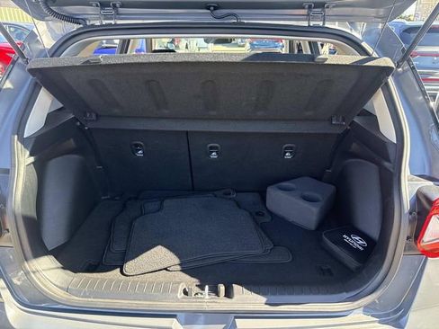 Used 2024 Hyundai Venue SEL image 7