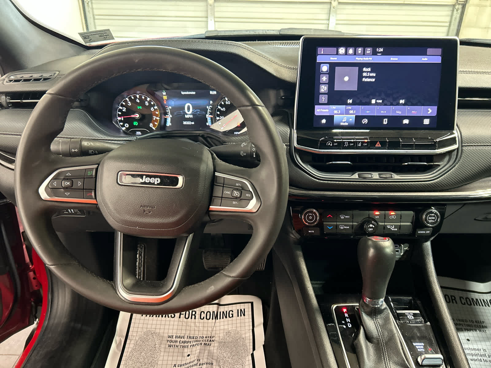 Used 2023 Jeep Compass Latitude AWD/4WD image 8