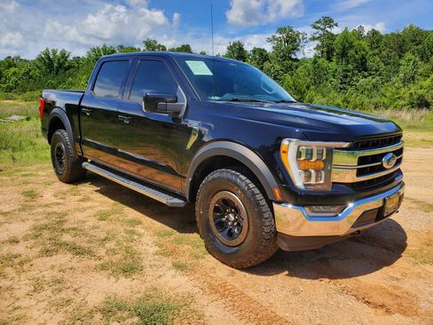 Used 2021 Ford F150 Lariat w/ Trailer Tow Package AWD/4WD image 15