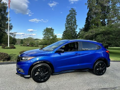 Used 2021 Honda HR-V Sport image 5