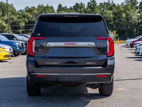 Used 2023 GMC Yukon XL AT4 w/ AT4 Premium Package image 6